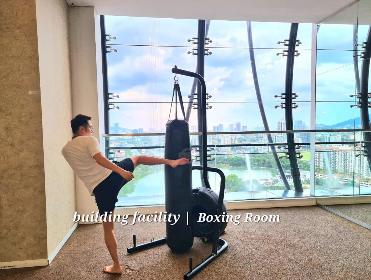 M City Service Suite Klcc Куала Лумпур Екстериор снимка